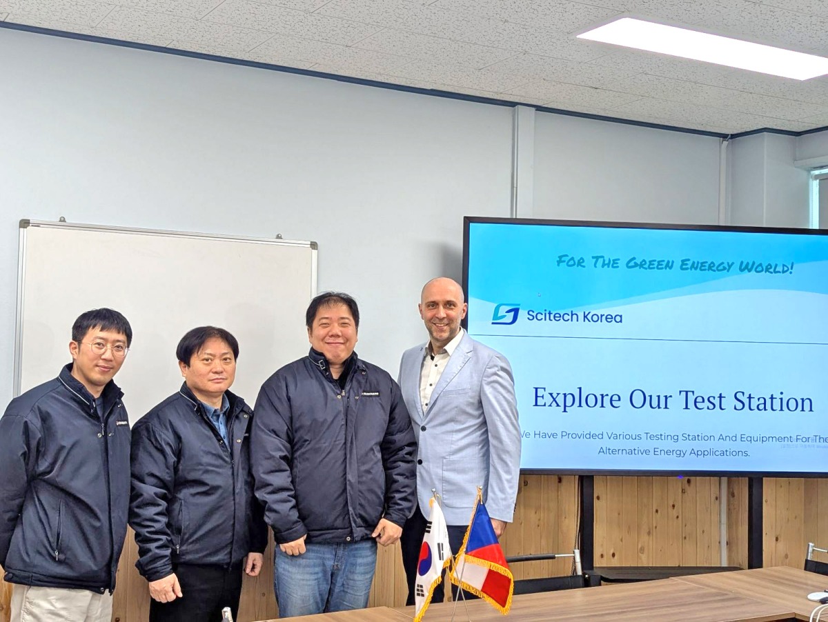 Meeting with our customer Scitech Korea Inc. in Korea!
